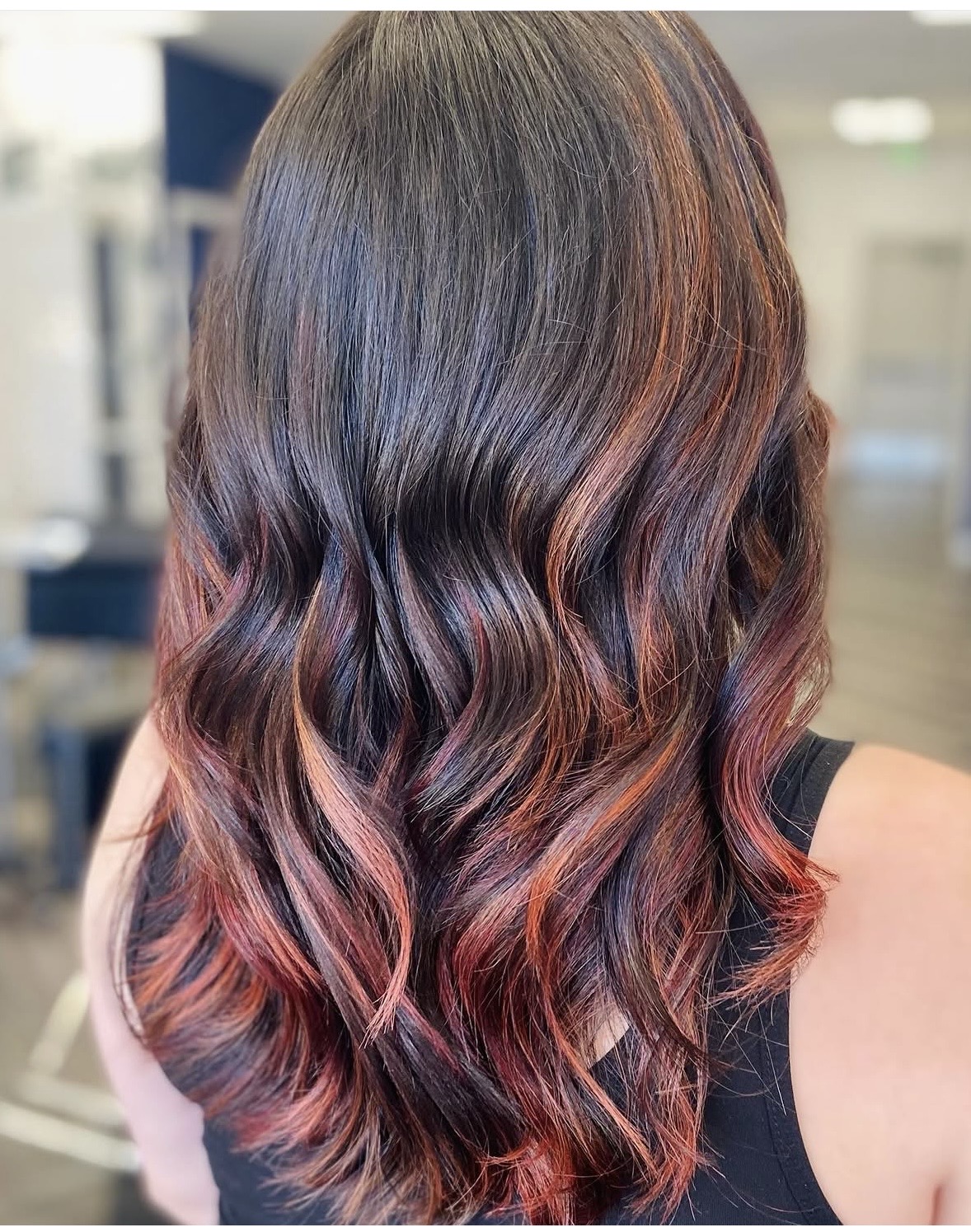Dimensional red violet waves
